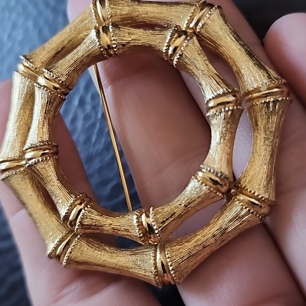 VTG Monet Gold Bamboo-Inspired Brooch - Picture 4 of 9